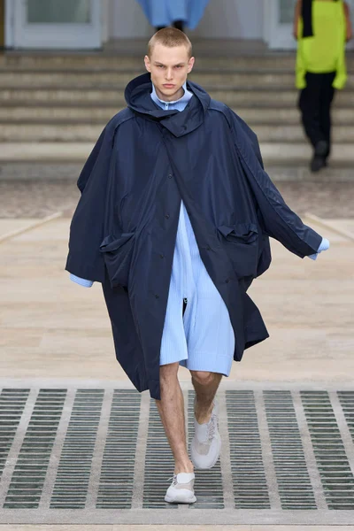 Look 38